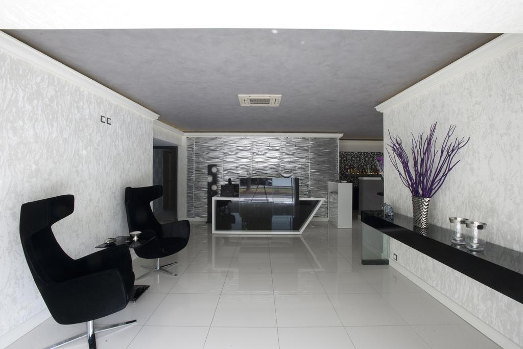 The Crystal Blue Hotel Atenas Exterior foto