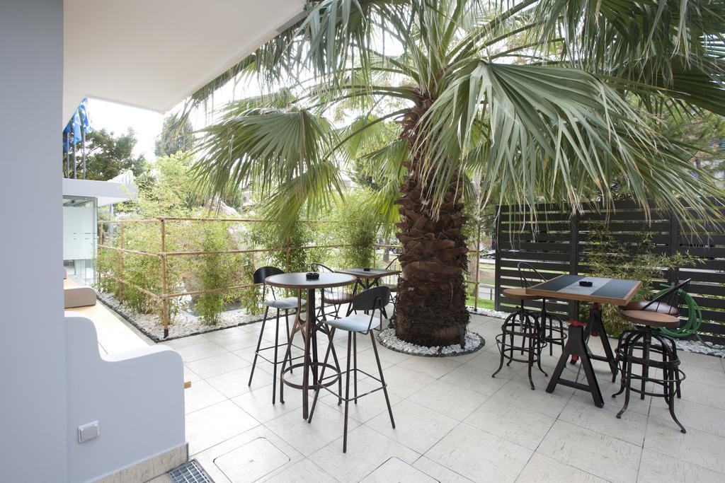 The Crystal Blue Hotel Atenas Exterior foto
