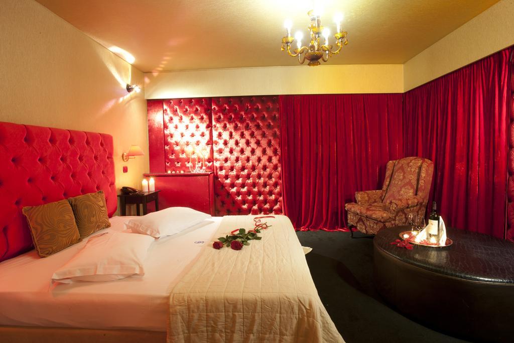The Crystal Blue Hotel Atenas Exterior foto
